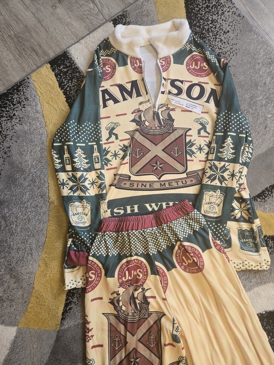 Other - Whiskey Crest Two-Piece Lounge Set in Green & Cream Pijama